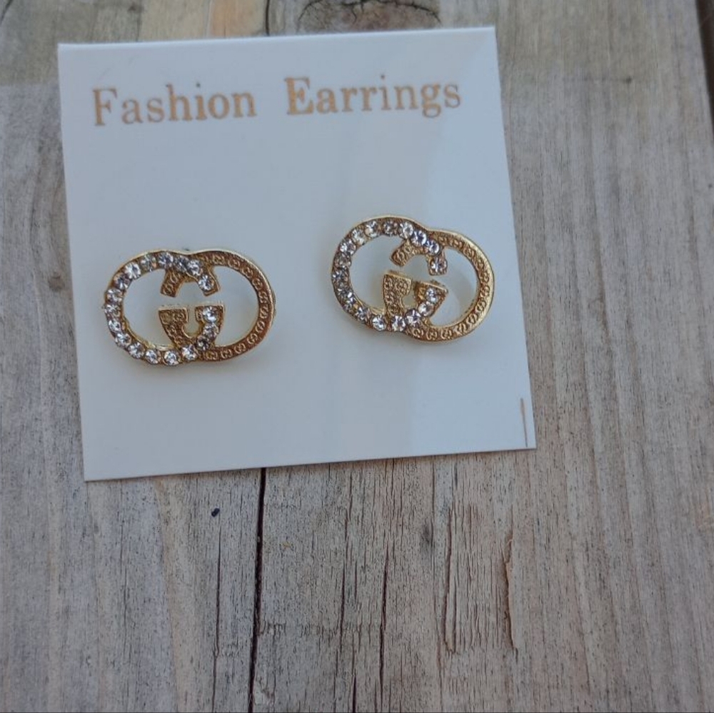 Fashion earrings with rhinestones